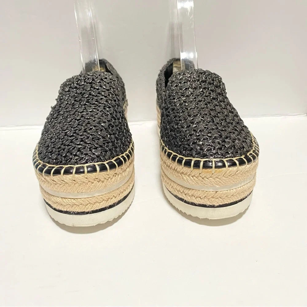 VINCE CAMUTO ESPADRILLES